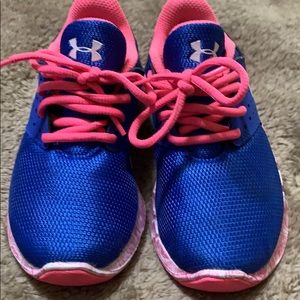 💘 Girls Under Armour 💘 Shoes
